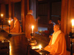 Praying with the monks at Ninnaji Temple