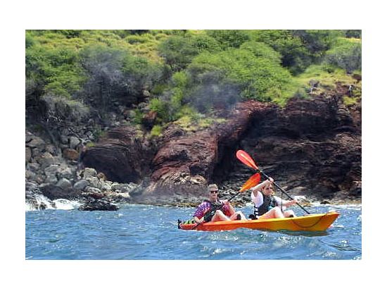 マウイ島　カヤック＆シュノーケリングツアー　水上と水中両方からマウイの海を満喫 ＜英語ガイド＞