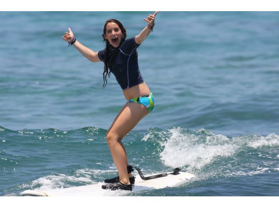 ハワイ島 サーフィンレッスン　カハルウビーチパークで波乗り体験！グループからマンツーマンのプライベートレッスンあり＜英語インストラクター／現地集合＞