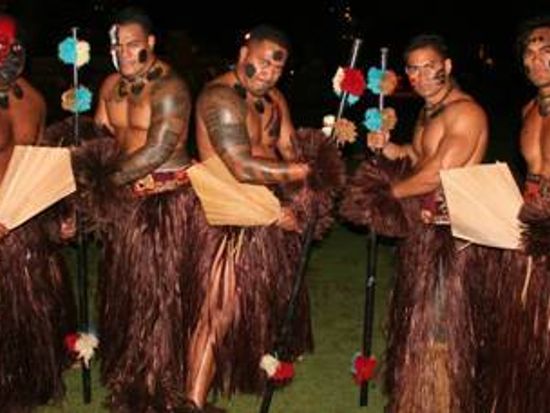 chief s luau traditional polynesian show with authentic fire knife