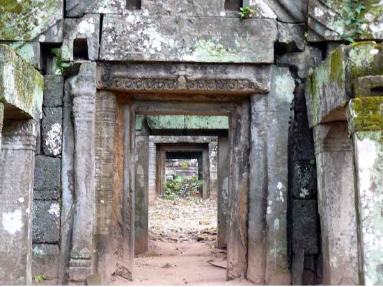 コー・ケー遺跡群　1日チャーターツアー ＜貸切／日本語ガイド／シェムリアップ発＞