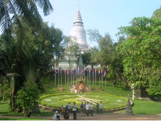 市内観光とセントラル・マーケット　1日チャーターツアー＜プノンペン発／貸切＞