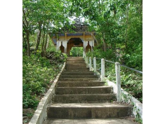 タマウ＆チソー山　1日チャーターツアー ＜貸切／日本語ガイド／プノンペン発＞