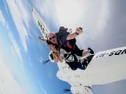 jump from plane tandem skydive australia