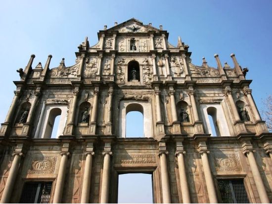 【香港発】世界遺産マカオ 1日観光ツアー　 香港・マカオ間の往復フェリーチケット付き＜日本語／オリエンタル風マカオ中華料理 ビュッフェランチ＞