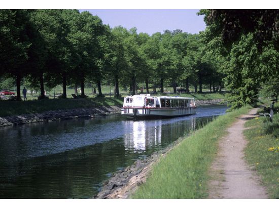 ストックホルム　ユールゴーデン島クルーズ ＜4～12月／日本語オーディオガイド＞