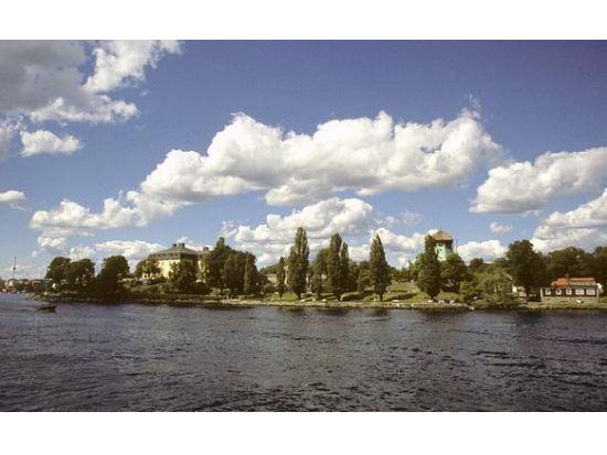 ストックホルム　ユールゴーデン島クルーズ ＜4～12月／日本語オーディオガイド＞