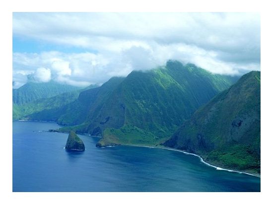 ヘリコプター遊覧飛行　ハレアカラ山やモロカイ島を上空から望む＜45分～／英語ガイド＞by エア・マウイ