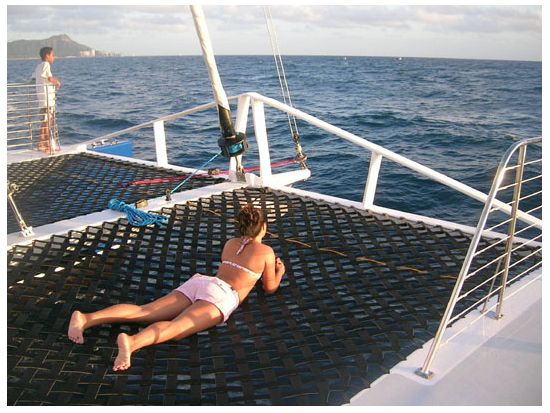 花火鑑賞セーリング　マカニ・カタマラン号　嬉しいドリンク付き！＜ワイキキ送迎可／金曜日限定／ケワロ湾発＞