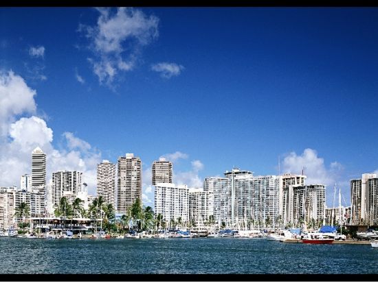 セーリング　ホロカイ・カタマラン号　ダイヤモンドヘッドやワイキキの景色を楽しもう！＜90分／アウトリガー・リーフ発＞