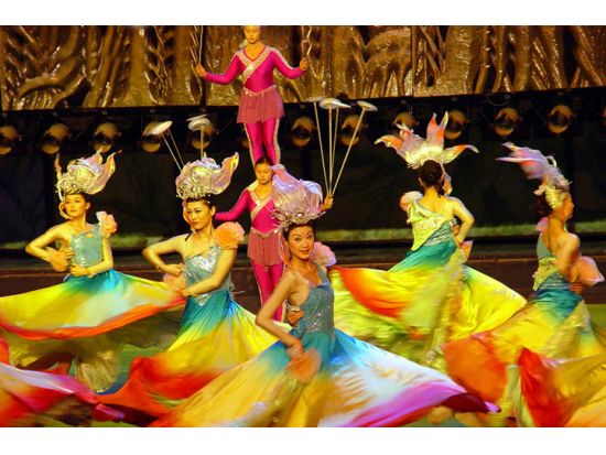 全てコミコミ！深セン市内観光と民族文化村ナイトファンタジーショー＜広州発＞