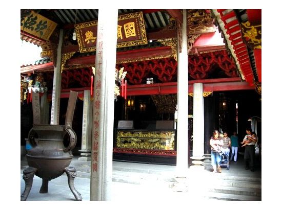 華南の小桂林「肇慶」と 陶芸の都「佛山」 欲張り2都市巡り＜広州発＞