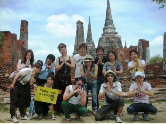 2つの観光名所を午前＆午後で巡る！アユタヤ遺跡＋水上マーケット＋象乗り観光ツアー＜1日／日本語ガイド／昼食＞