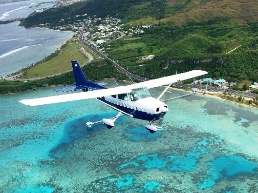 セスナ（小型飛行機）体験操縦 パイロット気分で絶景を上空から堪能！＜貸切／最長60分＞ | グアムの観光・オプショナルツアー専門  VELTRA(ベルトラ)