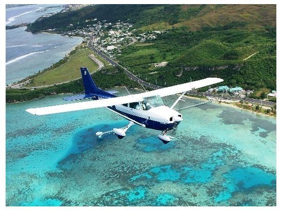 セスナ（小型飛行機）体験操縦 パイロット気分で絶景を上空から堪能！＜貸切／最長60分＞
