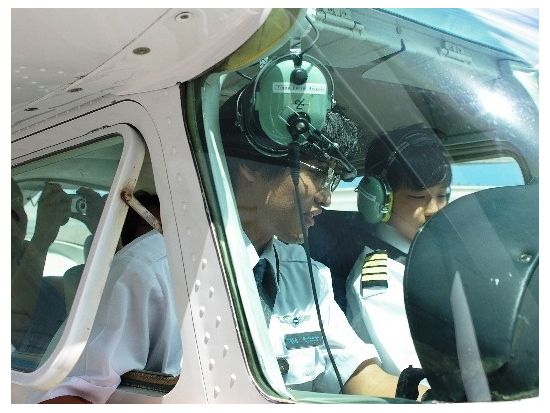 セスナ（小型飛行機）体験操縦 パイロット気分で絶景を上空から堪能！＜貸切／最長60分＞