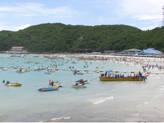 ラン島 日帰りツアー 透明度バツグン！離島でリゾート体験＜日本語ガイド／昼食付プランあり／バンコク発＞