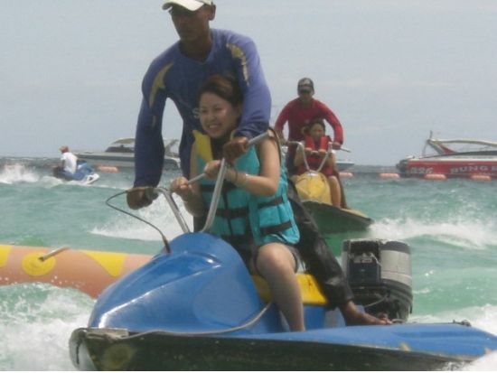 ラン島 日帰りツアー 透明度バツグン！離島でリゾート体験＜日本語ガイド／昼食付プランあり／バンコク発＞