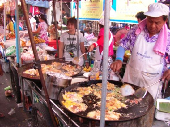 水上マーケット(アンパワー)＋感動のホタル観賞ナイトクルージング＜金、土、日／午後／日本語ガイド＞