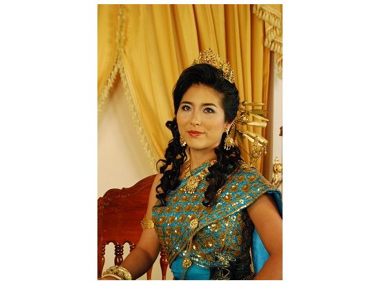 カンボジア伝統衣装orアプサラ衣装　スタジオフォト＜プノンペン発＞