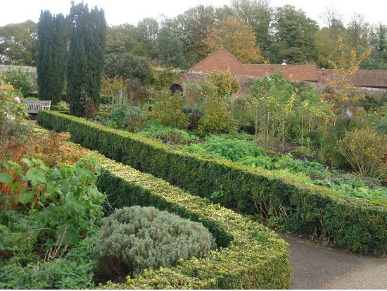 貴婦人の城リーズ城＆カンタベリー大聖堂＆ドーバー海峡　日帰り観光ツアー ＜日本語または英語ガイド＞ by Evan Evans Tours