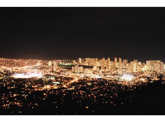 ロイズ・ハワイカイ　ハワイクィジーンのコースディナーとタンタラスの丘夜景観賞ツアー　サンセットとオーシャンビューのレストラン＜夕食／日本語ガイド＞