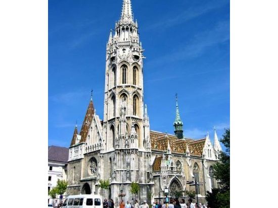 ヨーロッパ最古の地下鉄で行くブダペスト市内観光＜半日／日本語ガイド＞