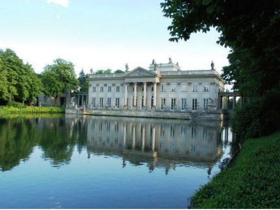 ワルシャワ市内 半日観光ツアー　ワルシャワ旧市街＆聖十字架教会など　トランジット利用プランあり ＜貸切／午前・午後／約4時間／日本語ガイド＞