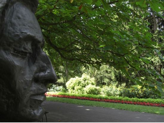 ショパンの生家 ジェラゾヴァ・ヴォラ観光ツアー＜貸切／午前・午後／日本語ガイド／ワルシャワ発＞