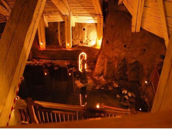 世界遺産 ヴィエリチカ岩塩坑　半日観光ツアー＜貸切／午前／日本語ガイド／専用車プランあり／クラクフ発＞