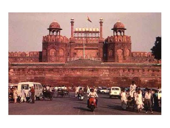 【プライベート】半日で3つの世界遺産を巡る！デリー市内観光ツアー＜日本語ガイド／選べる開始時間＞