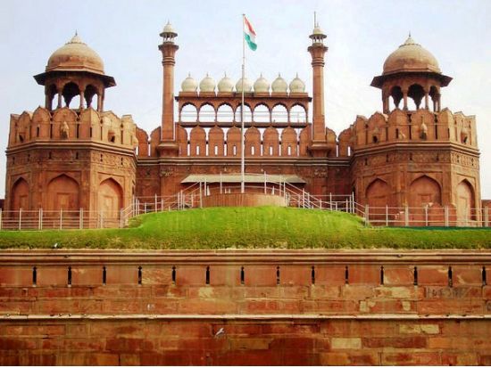 オールドデリーを巡る！デリー市内半日観光ツアー*リキシャ体験＋本場のインドカレーランチ付き＜貸切／午前／日本語ガイド／昼食付＞