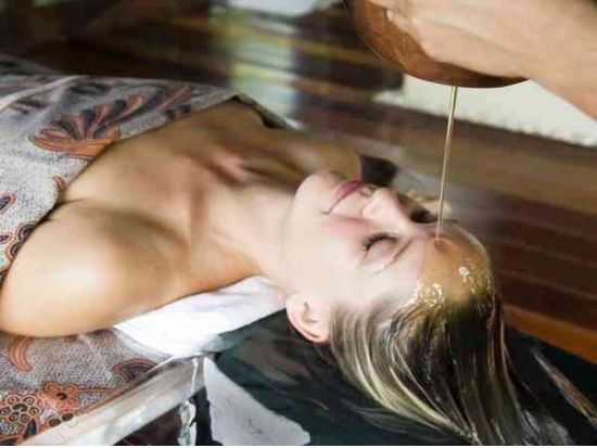 こだわりの本場アーユルヴェーダ！ 全身マッサージ＜貸切／デリー発＞