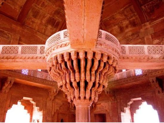 【1泊2日】アグラの3大世界遺産を巡るプライベートツアー＜日本語ガイド／宿泊＆食事付／デリー発＞