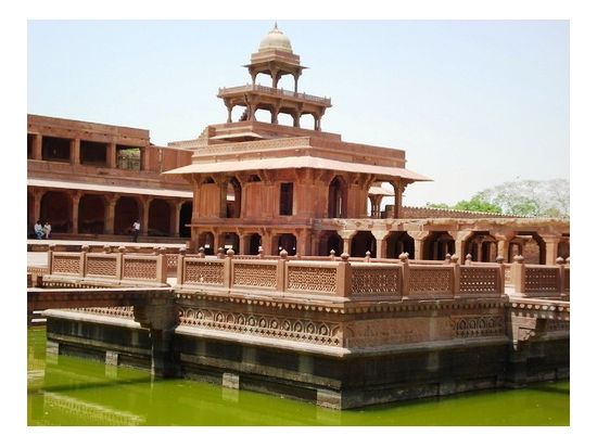 【1泊2日】アグラの3大世界遺産を巡るプライベートツアー＜日本語ガイド／宿泊＆食事付／デリー発＞