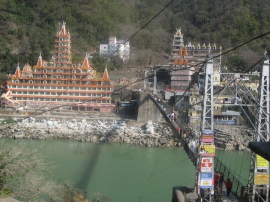 【デリー発】リシュケシュ＆ハリドワール 1泊2日ツアー☆片道列車利用＜日本語ガイド／宿泊＆食事付＞