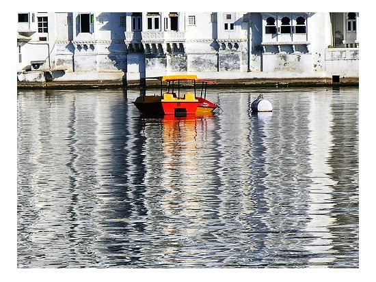 ウダイプル1泊2日の旅＜貸切／デリー発／国内線往復航空券込み＞