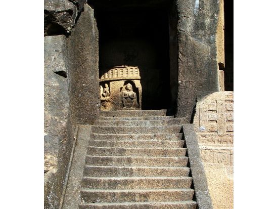 カンヘーリー石窟寺院　日帰り観光＜貸切／日本語ガイド／ムンバイ発＞