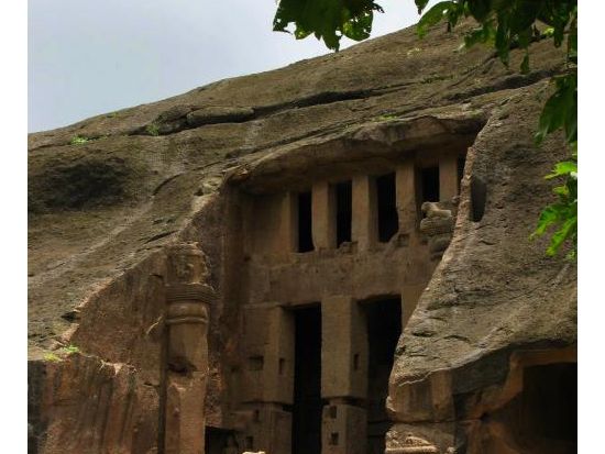 カンヘーリー石窟寺院　日帰り観光＜貸切／日本語ガイド／ムンバイ発＞