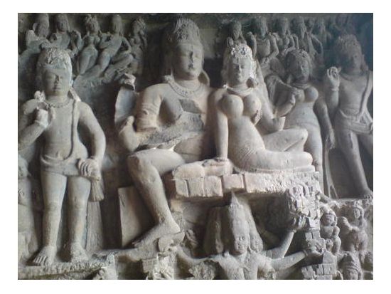 往復列車で行く！アジャンタ＆エローラ石窟群 アウランガーバード1泊2日の旅 *5つ星ホテル利用＜貸切／日本語ガイド／ムンバイ発＞