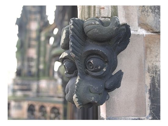 中世の街エジンバラ 観光パッケージ　列車往復チケット＆エジンバラ城入場チケット＆乗り降り自由バスチケット ＜ロンドン発＞ by Evan Evans