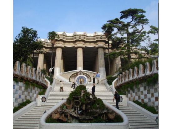 ガウディ建築 グエル公園　半日ガイドツアー ＜英語ガイド＞