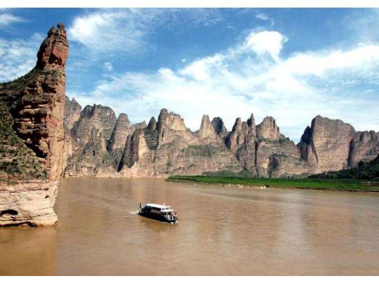 黄河で栄えた街 蘭州 & 炳霊寺石窟 1日ツアー＜蘭州発＞