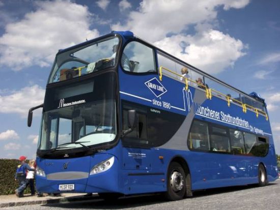 バイエルン・ミュンヘン ホームスタジアム「アリアンツ・アレーナ」見学 & ミュンヘン観光ツアー＜英語ガイド／入場料込／ミュンヘン発＞