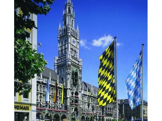 ミュンヘン市内 乗り降り自由バス　時間が無い方におすすめ！＜運行ルート：エクスプレスサークル／24時間チケット＞