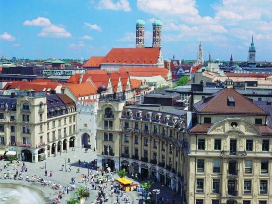 ミュンヘン市内 乗り降り自由バス　ゆっくり観光したい方におすすめ！＜運行ルート：グランドサークル／24時間または48時間チケット＞