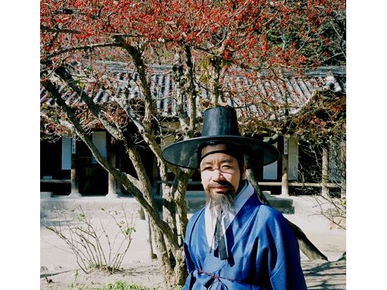 ソウル郊外観光ツアー　世界遺産・水原華城＋韓国民俗村　「宮廷女官チャングムの誓い」ロケ地を見学＜1日／日本語ガイド／選べる昼食付／明洞または市庁解散＞