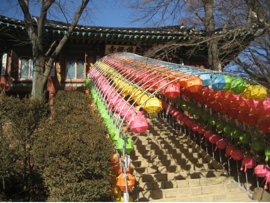 ソウル郊外観光ツアー　世界遺産・江華島（カンファド）支石墓群　対岸に北朝鮮を望む島の史跡を巡る　麦飯ビビンバランチ＜1日／日本語ガイド／ホテルお迎え付＞