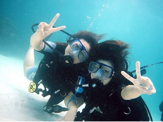 体験ダイビング｜ラチャヤイ島・ラチャノイ島へ シャワー＆トイレ完備の快適ボートで行く2ダイブツアー＜貸切インストラクター同行＞by D.O.