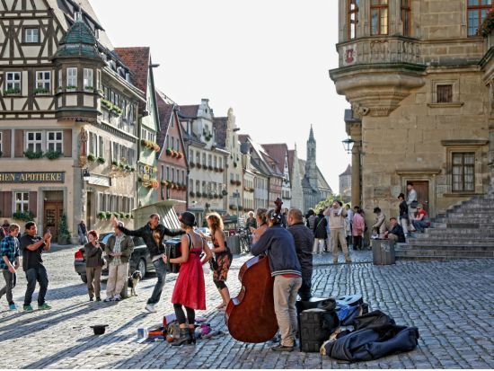 フランクフルト発 ローテンブルク日帰り観光ツアー ロマンティック街道の中世都市＜英語ドライバー＞